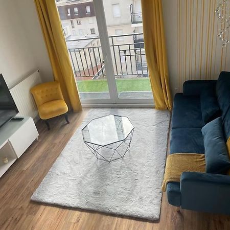 Appartement 3P Gare Terrasse Et Parking Prive Franconville  Kültér fotó
