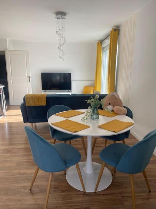 Appartement 3P Gare Terrasse Et Parking Prive Franconville  Kültér fotó