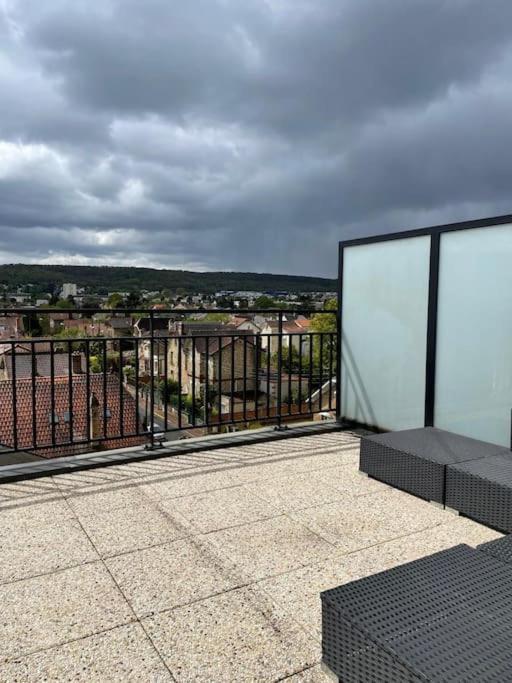 Appartement 3P Gare Terrasse Et Parking Prive Franconville  Kültér fotó